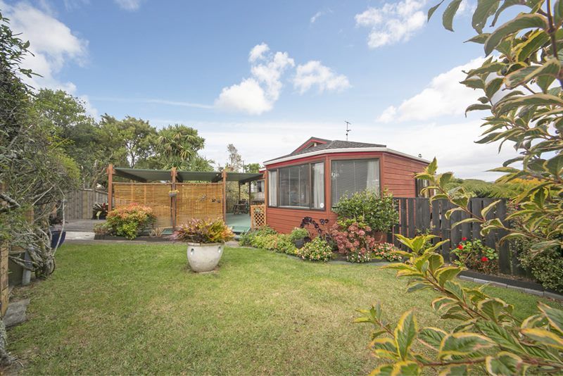 2A Waianiwa Place, Blockhouse Bay, Auckland City