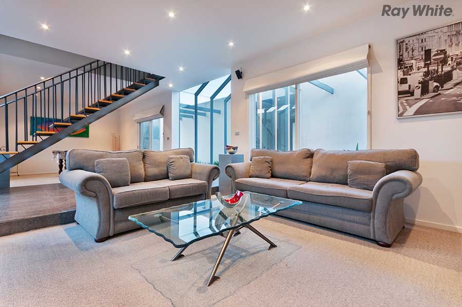 1 Penrhyn Court, Taylors Lakes, VIC 3038