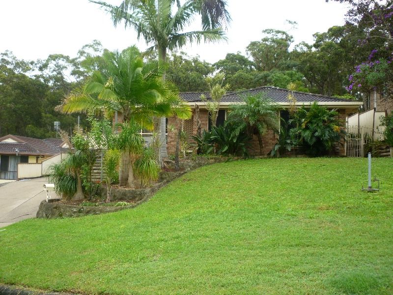 16 Bulwara Place, BOLTON POINT, NSW 2283