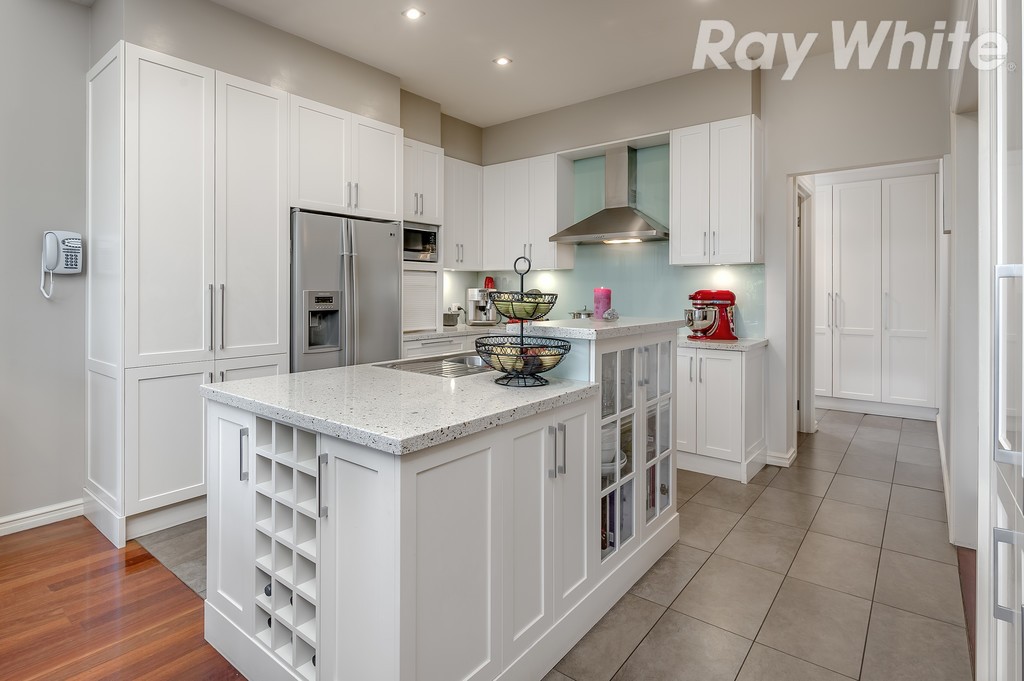 4 Medora Avenue, Bundoora, VIC 3083