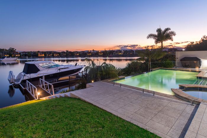 18 Sabrina Avenue, Helensvale, QLD 4212