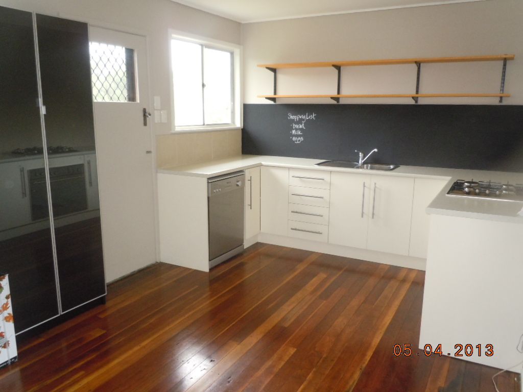 17 Knight Street, Silkstone, QLD 4304