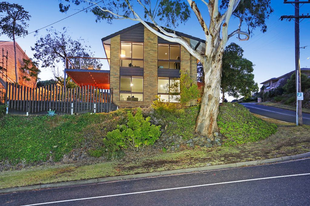 13 Challambra Crescent, Highton VIC 3216