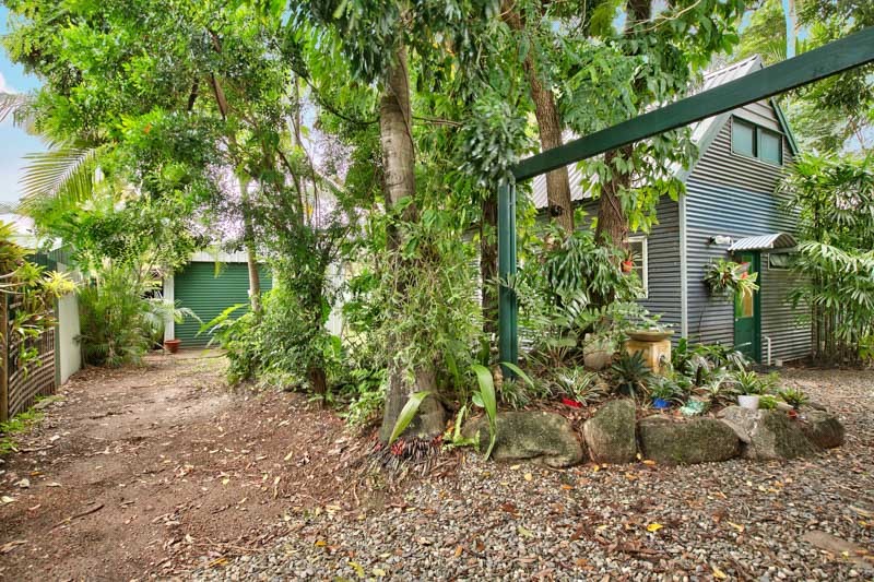 26 Miles Street, Manoora, QLD 4870