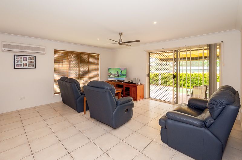 2/72 Emmadale Drive, New Auckland, QLD 4680