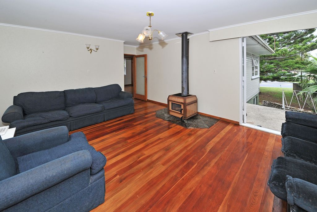 68 David Avenue, Hill Park, Manukau City