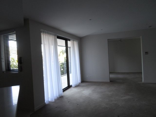 210/468 Esplanade, Torquay, QLD 4655