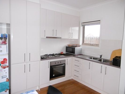 2/2 Edna Street, Thomastown, VIC 3074