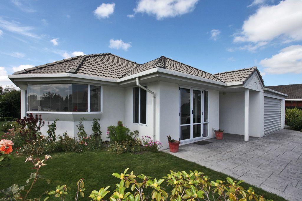 2/1 Kintyre Drive, Russley, Christchurch City