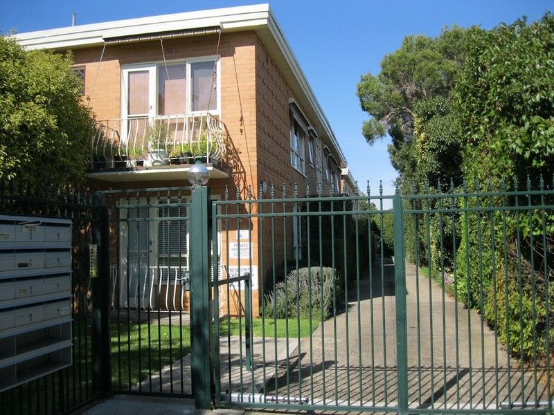 16/5 Gnarwyn Road, CARNEGIE, VIC 3163