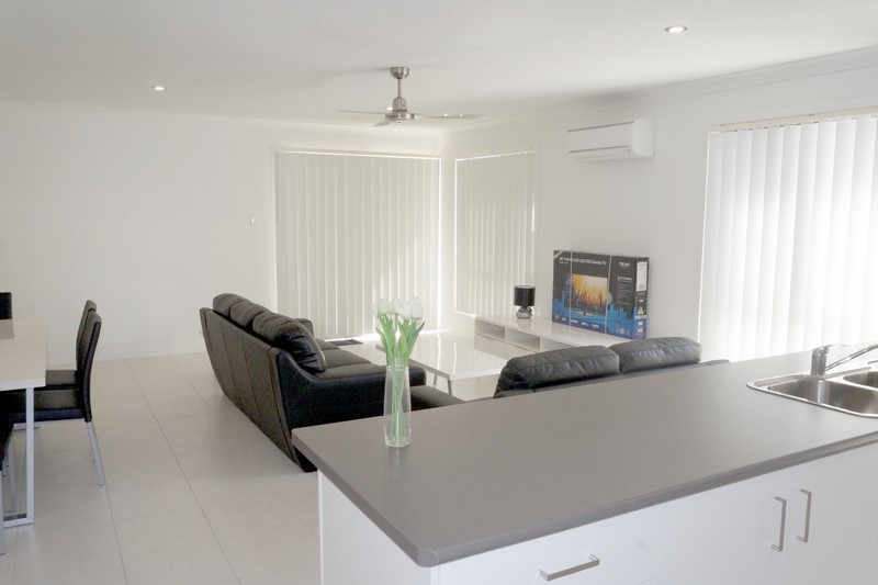 3 Seagull Boulevarde, Kirkwood, QLD 4680