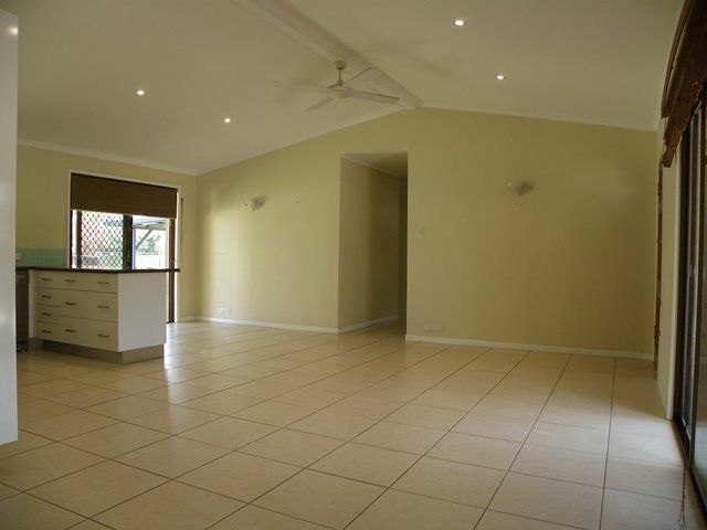 28 Willoughby Crescent, Springwood, QLD 4127