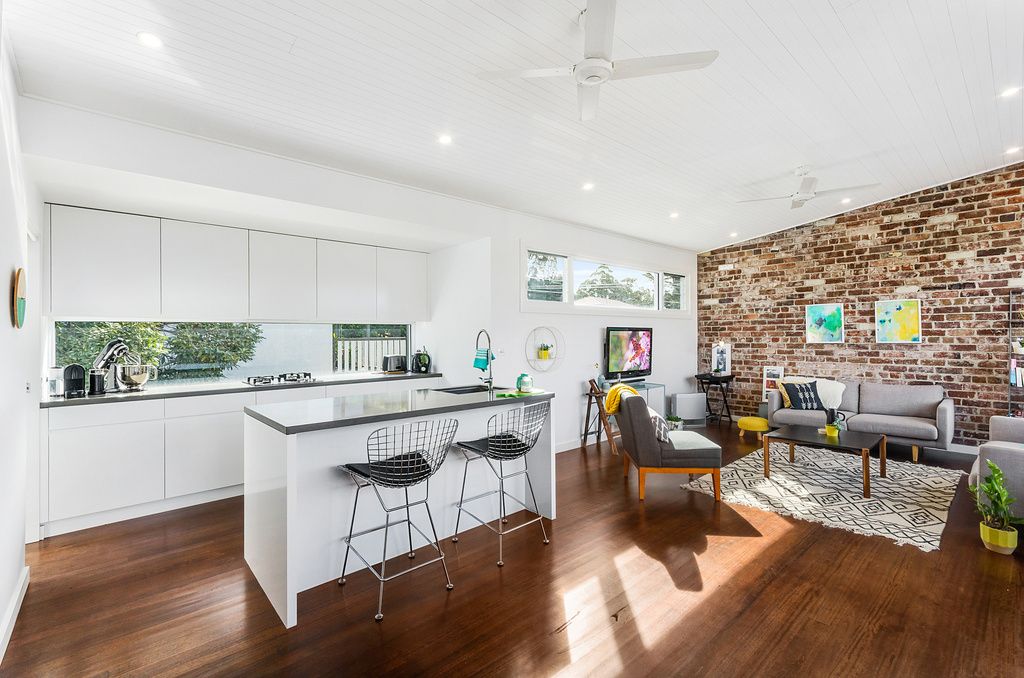 16 Booyong Street, West Wollongong, NSW 2500