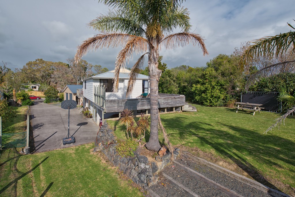 18 Third View Avenue, Beachlands, Manukau City