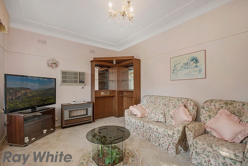4 Rumsey Crescent, Dundas, NSW 2117