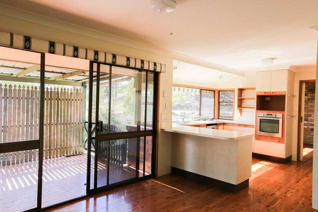 27 Linora Drive, Gowrie Mountain, QLD 4350