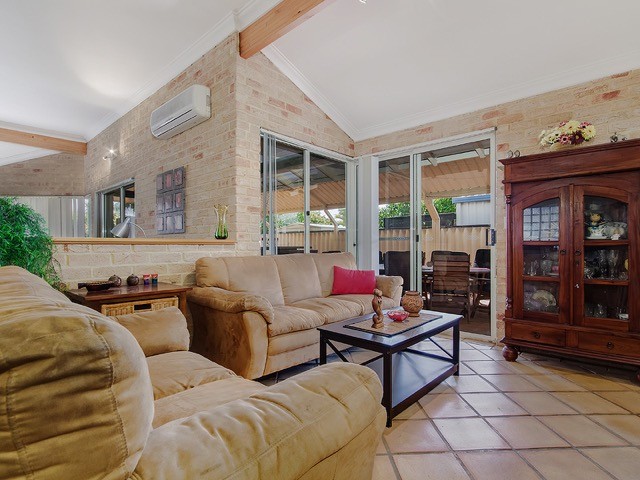 10 Oregon Place, Cooloongup, WA 6168