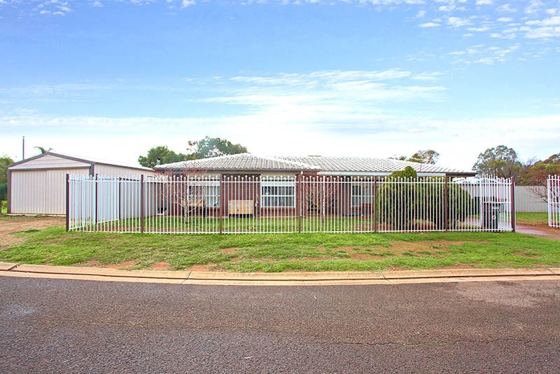 15 Denbar Grove, Andrews Farm, SA 5114