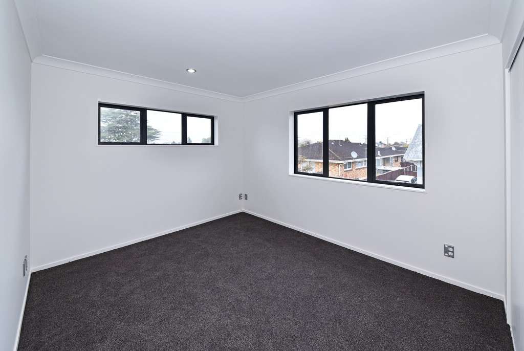 14B Birdwood Avenue photo 8