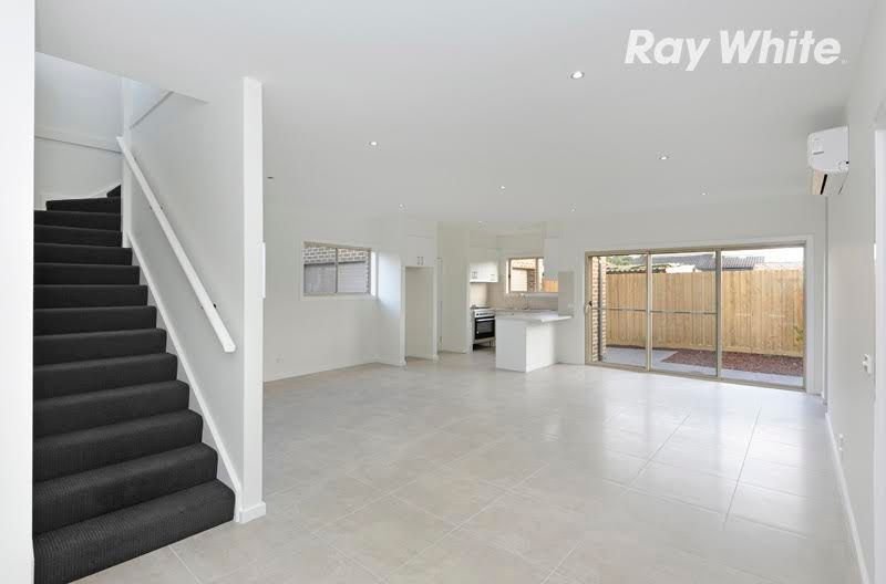 2/16 Grimwade Street, Reservoir, VIC 3073