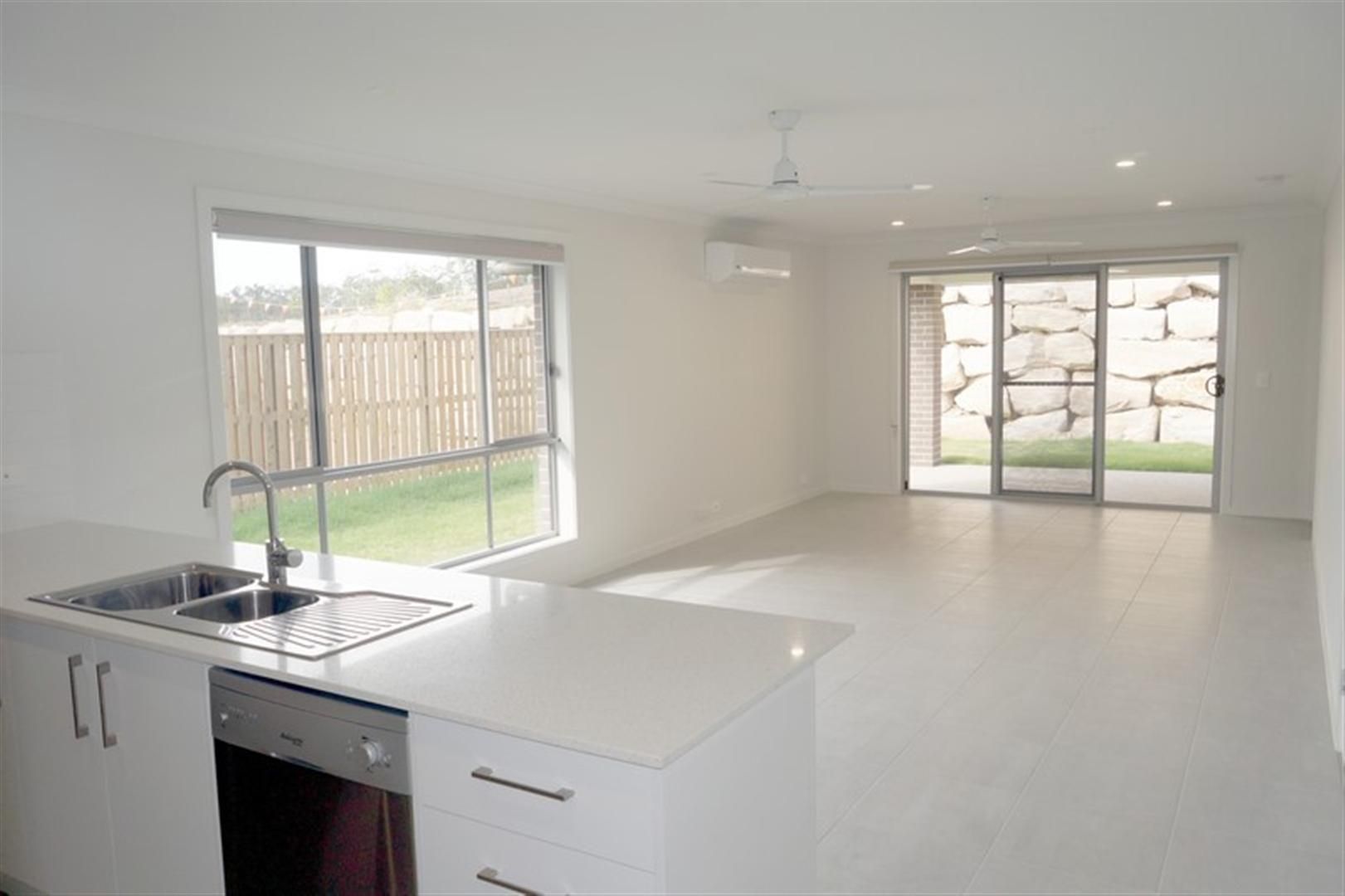 32 Caulder Esplanade, Boyne Island, QLD 4680