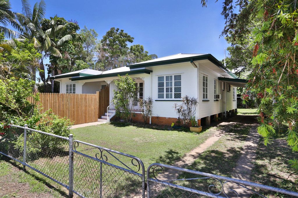 26 Surrey Street, Hyde Park QLD 4812