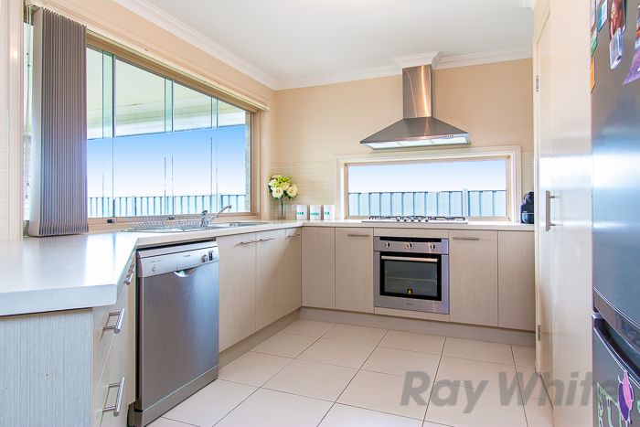 15 Graysynd Circuit, Cameron Park, NSW 2285
