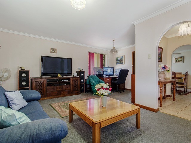 17 Kullaroo Court, Hillman, WA 6168