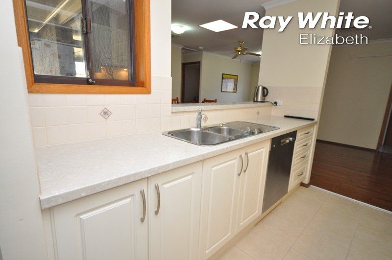 8 Federation Way, Andrews Farm SA 5114