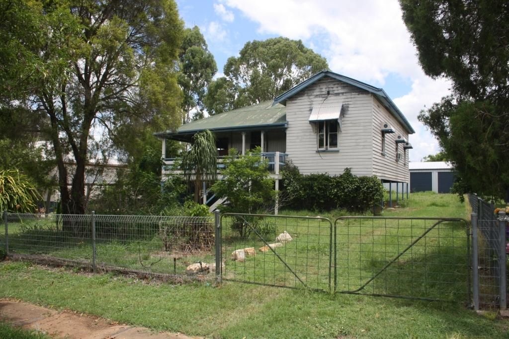 42 Leichhardt Street, MUNDUBBERA QLD 4626