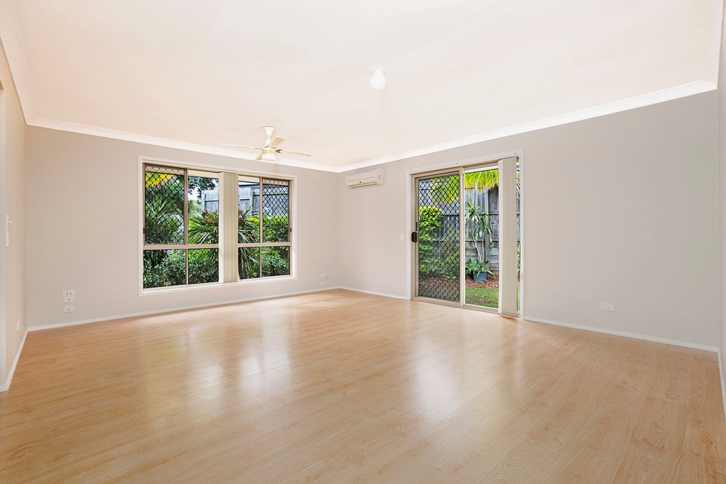 9 Paroo Place, Hillcrest, QLD 4118