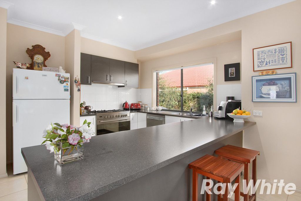 16 Macquarie Circuit, Pakenham, VIC 3810