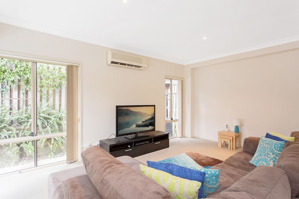 1/3 Winton Terrace, VARSITY LAKES, QLD 4227