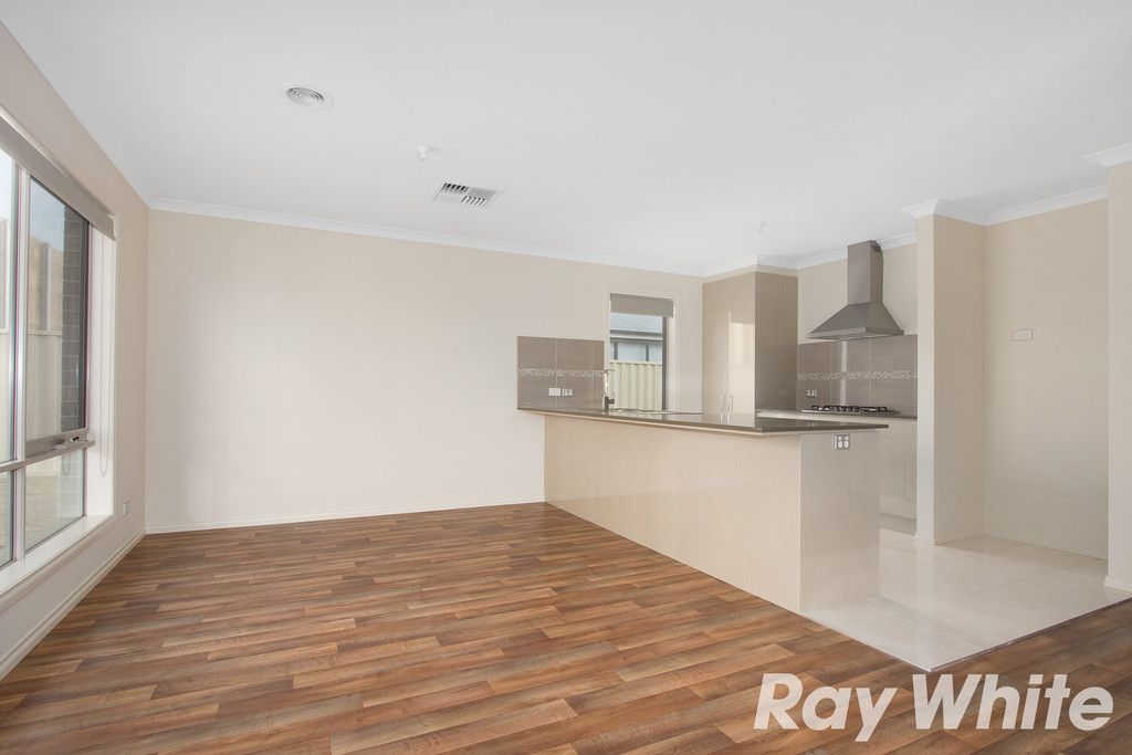 94 Blue Horizons Way, Pakenham, VIC 3810