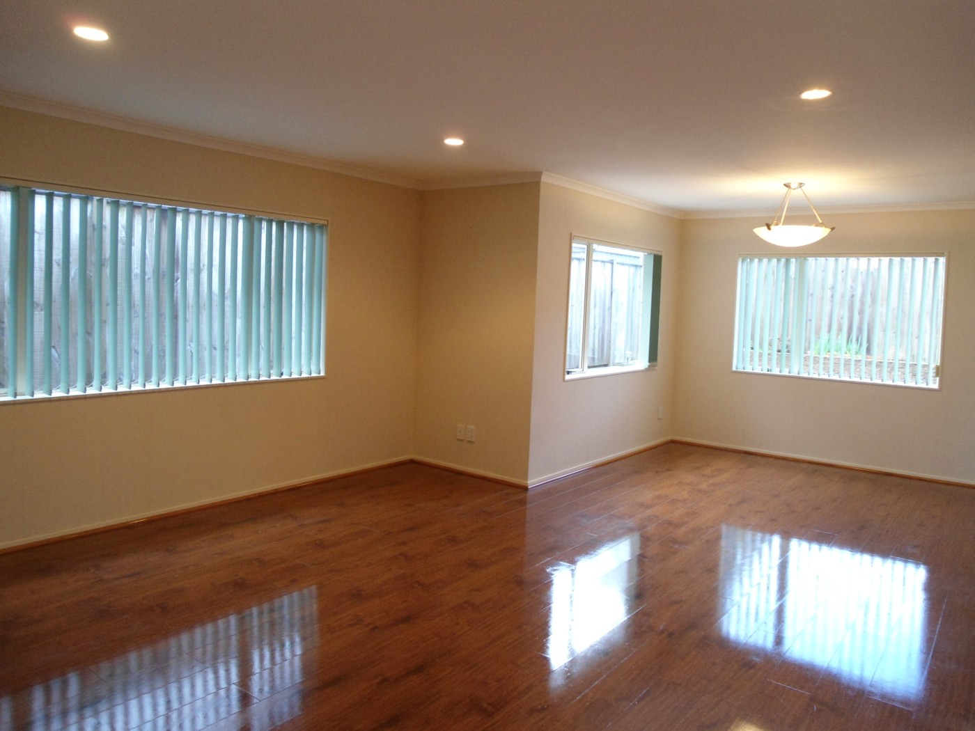 24 Lissleton Drive, Botany, Auckland