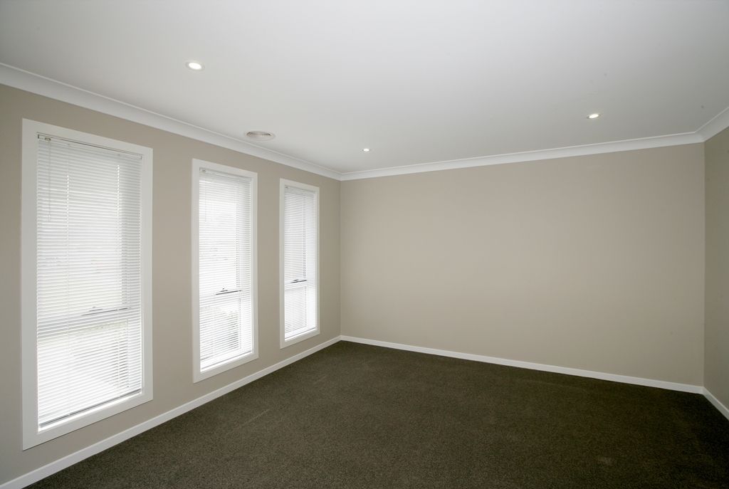 4 Breasley Crescent, Boorooma, NSW 2650