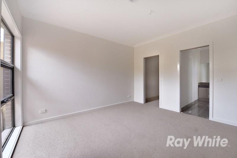 2/8 Colorado Court, Ferntree Gully, VIC 3156