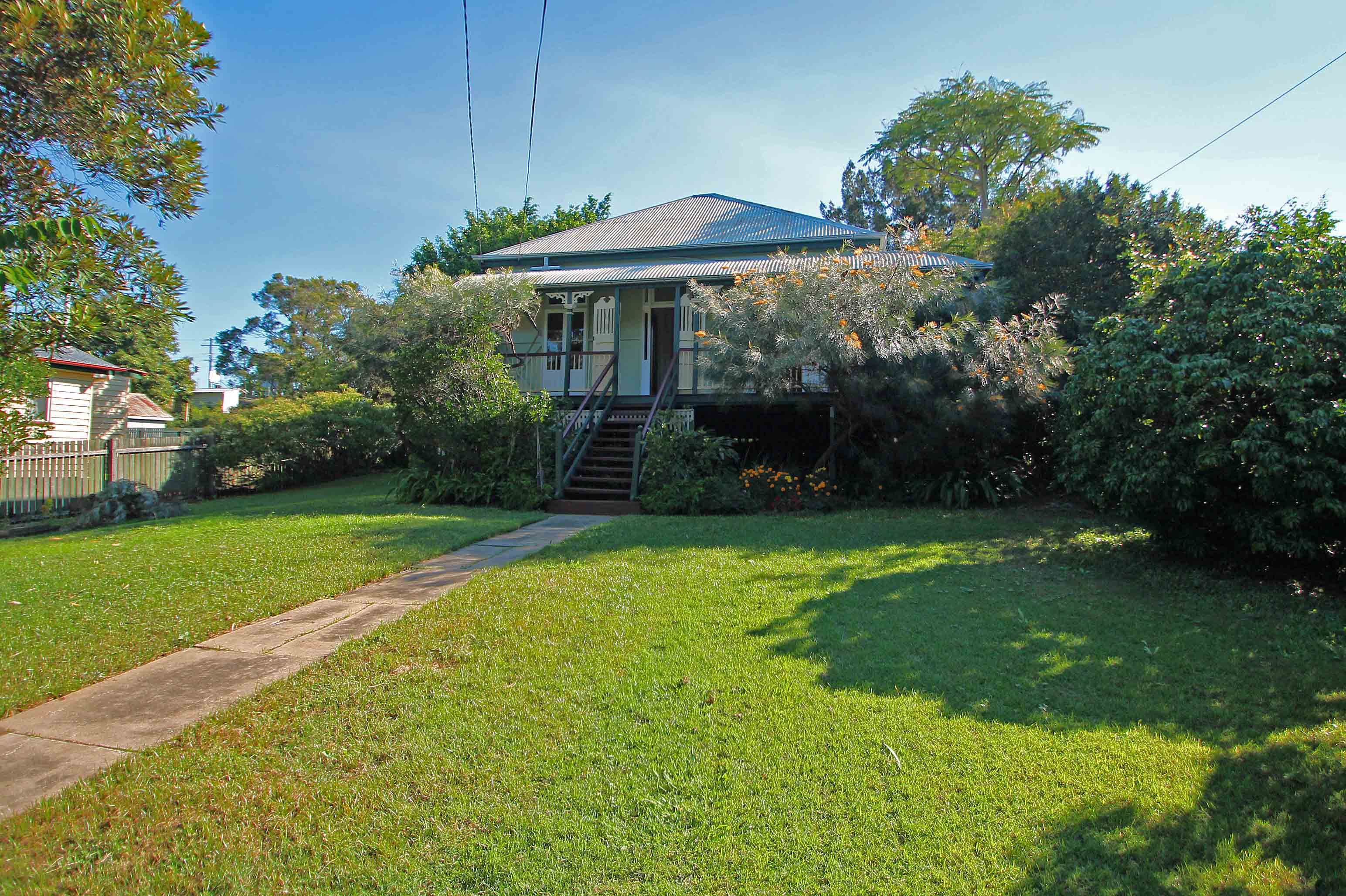82 Pine Street, North Ipswich, QLD 4305