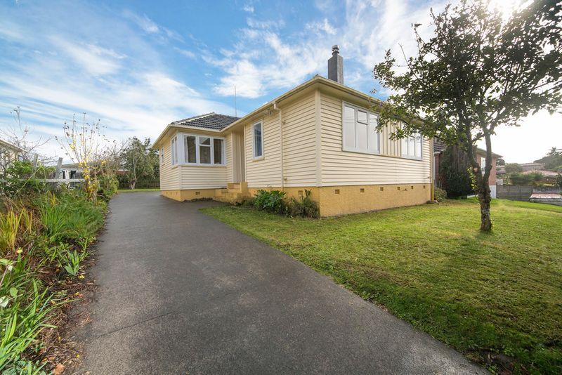 Fabulous Do Up or Investment! - Mount Albert