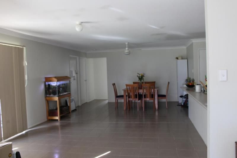 8 Cherokee Place, Heritage Park, QLD 4118