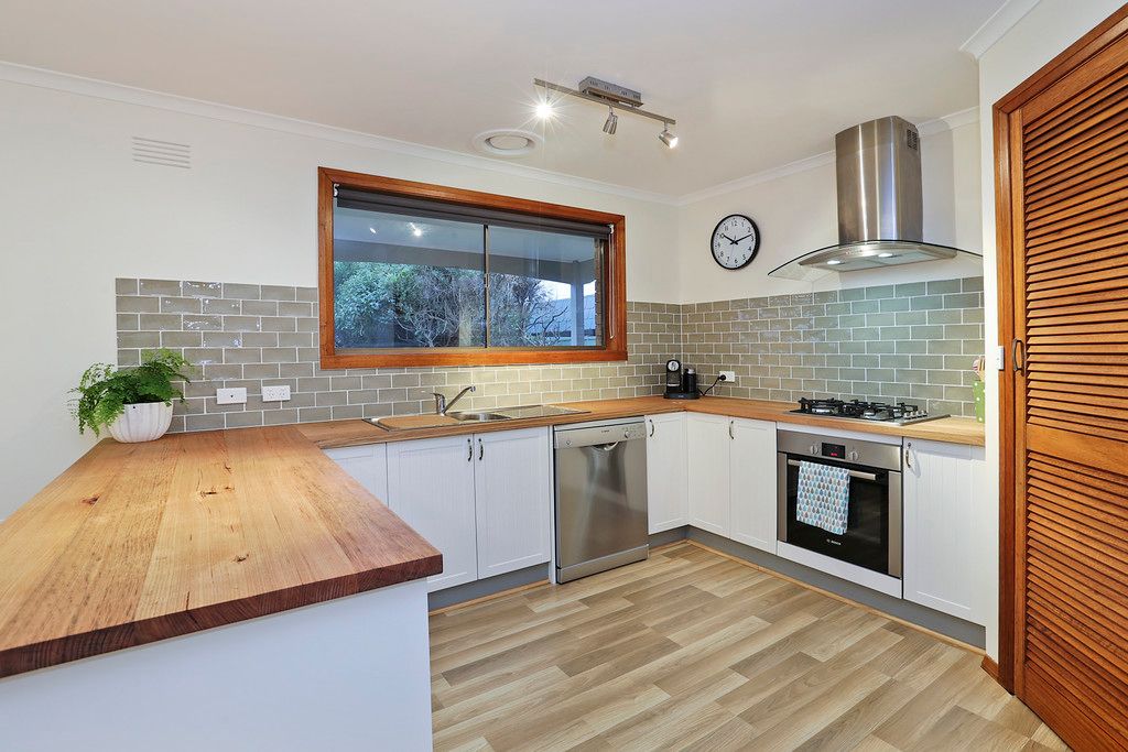 3 Fenland Court, Highton, VIC 3216