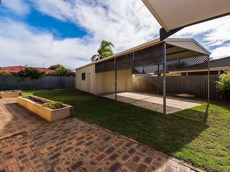 11 Montego Close, Safety Bay, WA 6169
