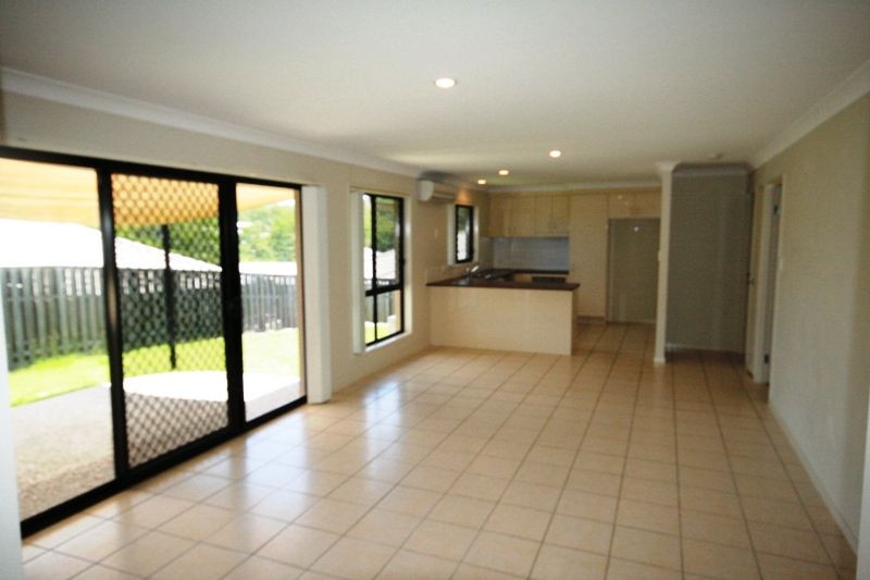 255 Universal Street, Oxenford, QLD 4210