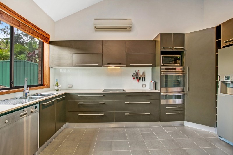 4 Chelston Street, Warners Bay, NSW 2282