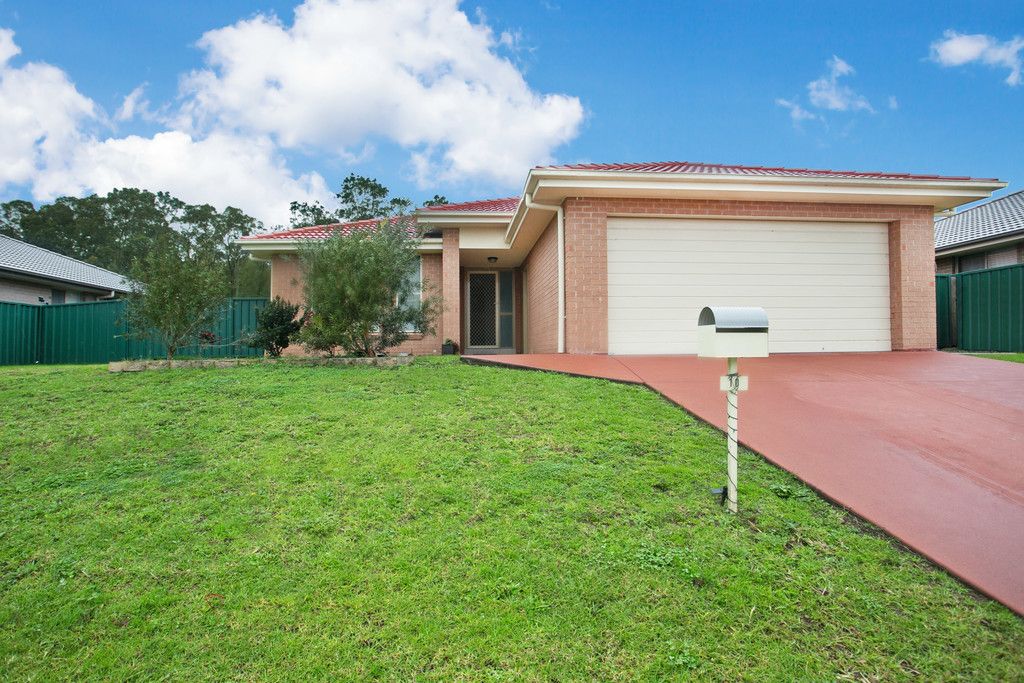 10 Shortland Drive, Rutherford NSW 2320