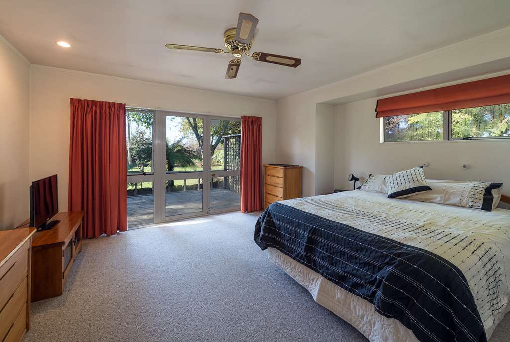 45 Caledonia Road photo 8