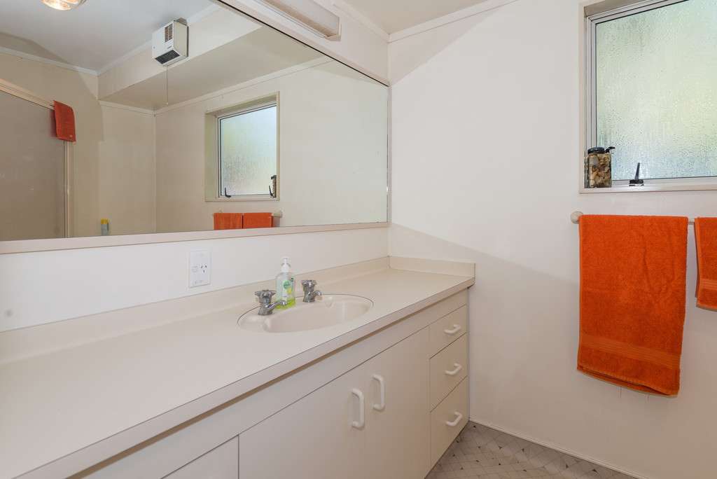 45 Caledonia Road photo 9