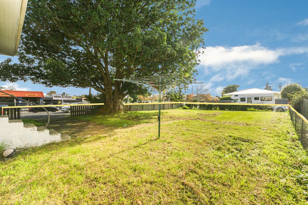 1and2/737 Massey Road, Mangere, Manukau City