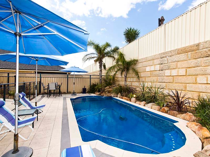 17 Lowlands Crescent, Secret Harbour, WA 6173