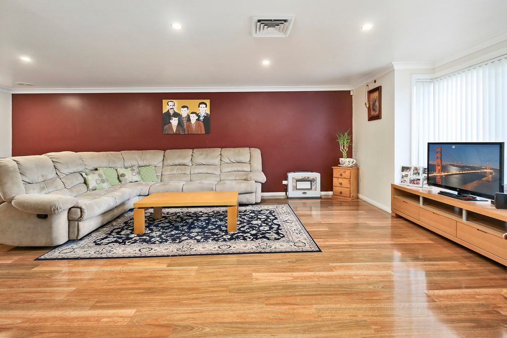 4 Lizard Close, Green Valley, NSW 2168